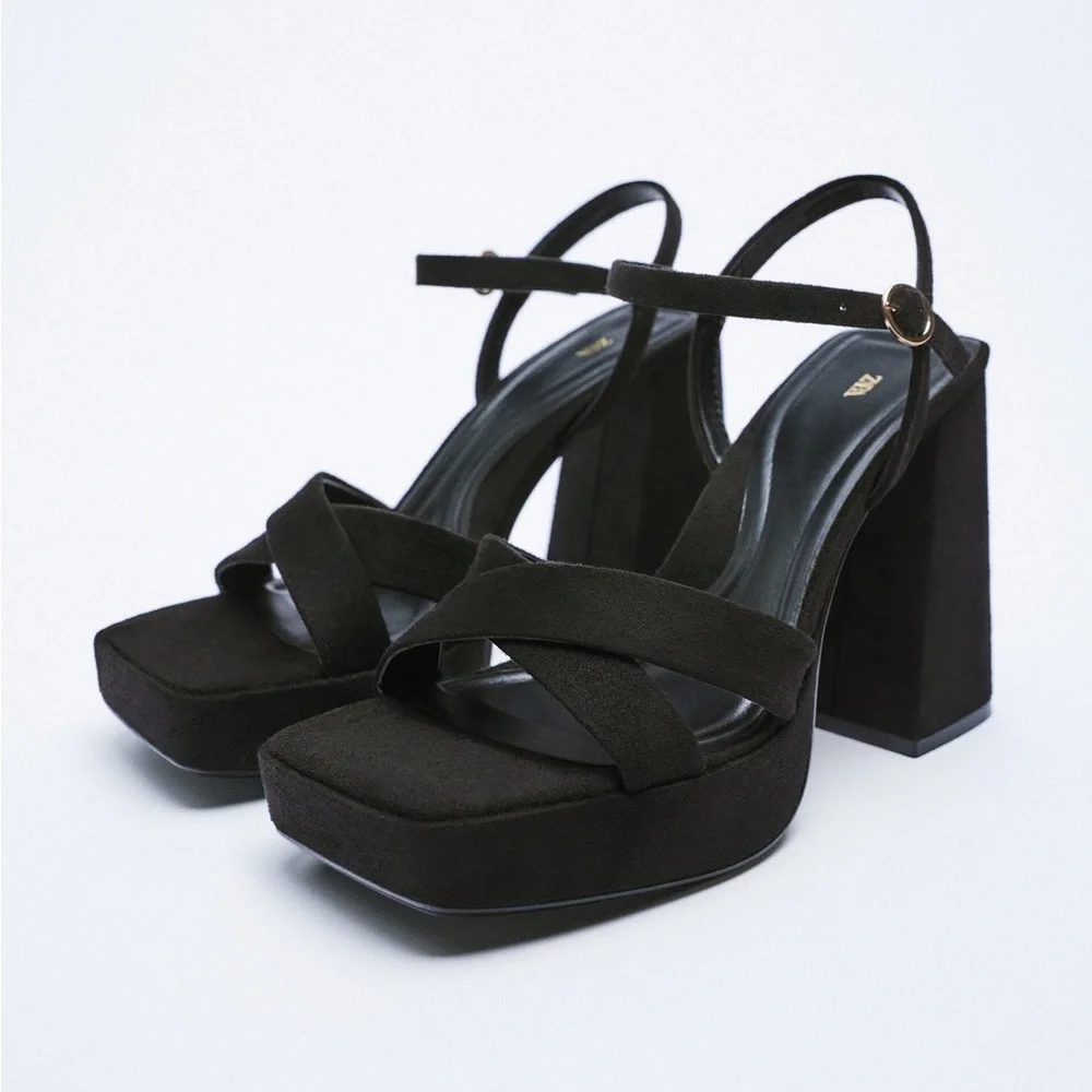 NWT. Zara Zara Black Ankle Straps High Platform Heel Sandals/Pumps. Size 9.